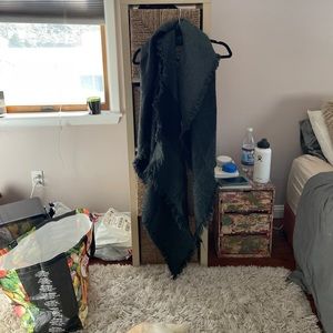 Large blanket scarf - urban outfitters